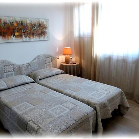 Marinella Guest House Cornale Habitación foto